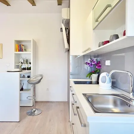Apartment Silver