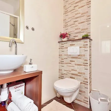 Apartment Silver *